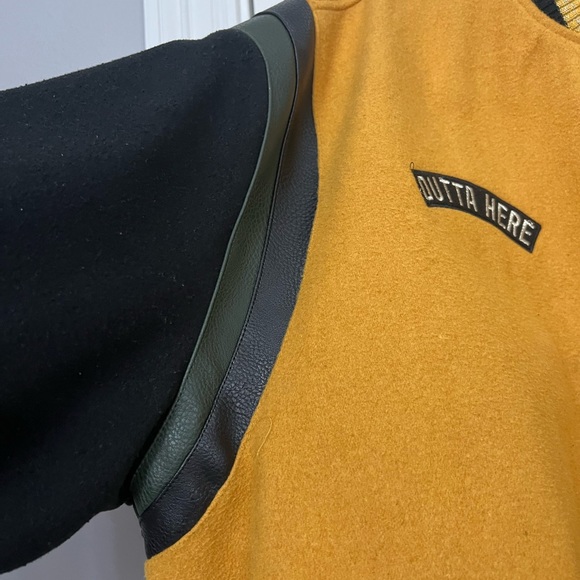 Pyramid Jacket size - Picture 3 of 11